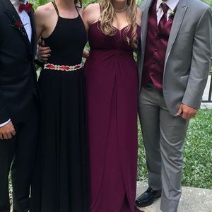 Burgundy prom dress 100$